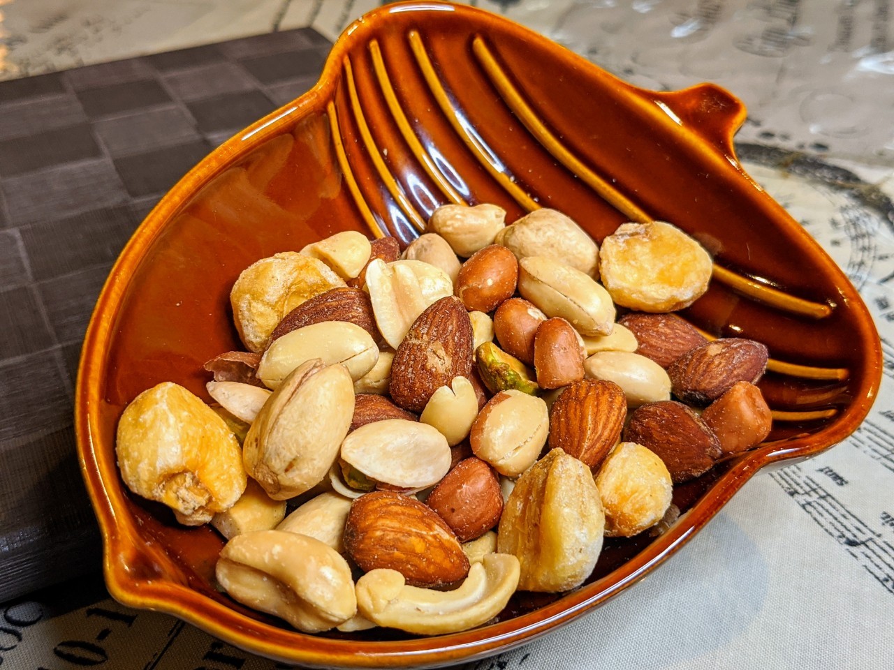 ミックスナッツ