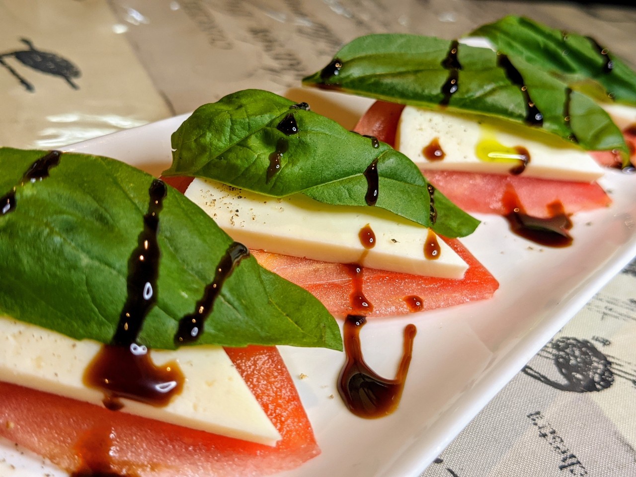 フルーツトマトのカプレーゼ